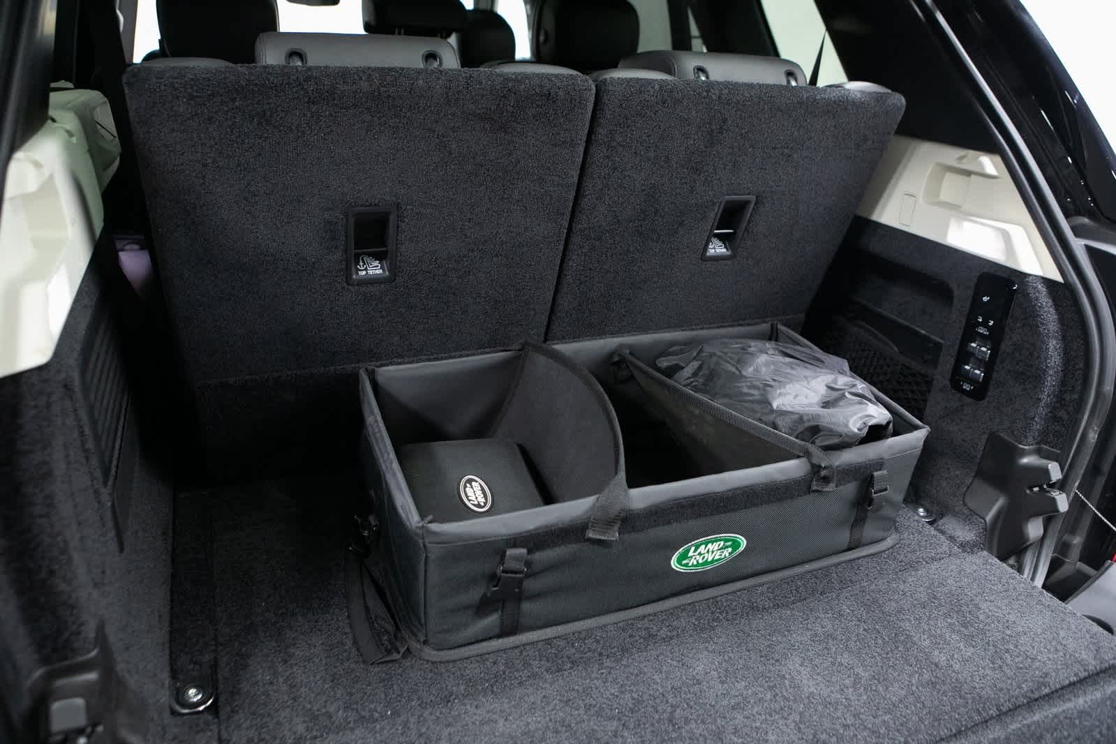 Thumbnail: 2023 Land Rover Range Rover - 30