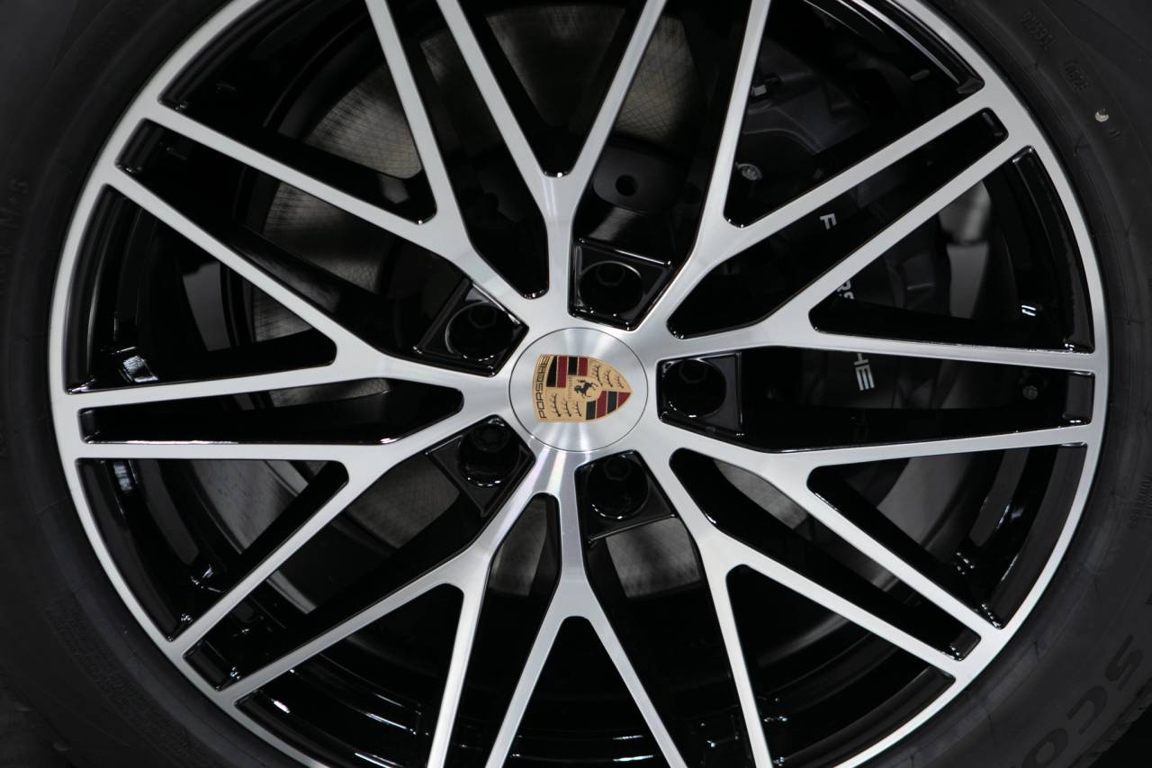 Thumbnail: 2026 Porsche  - 11