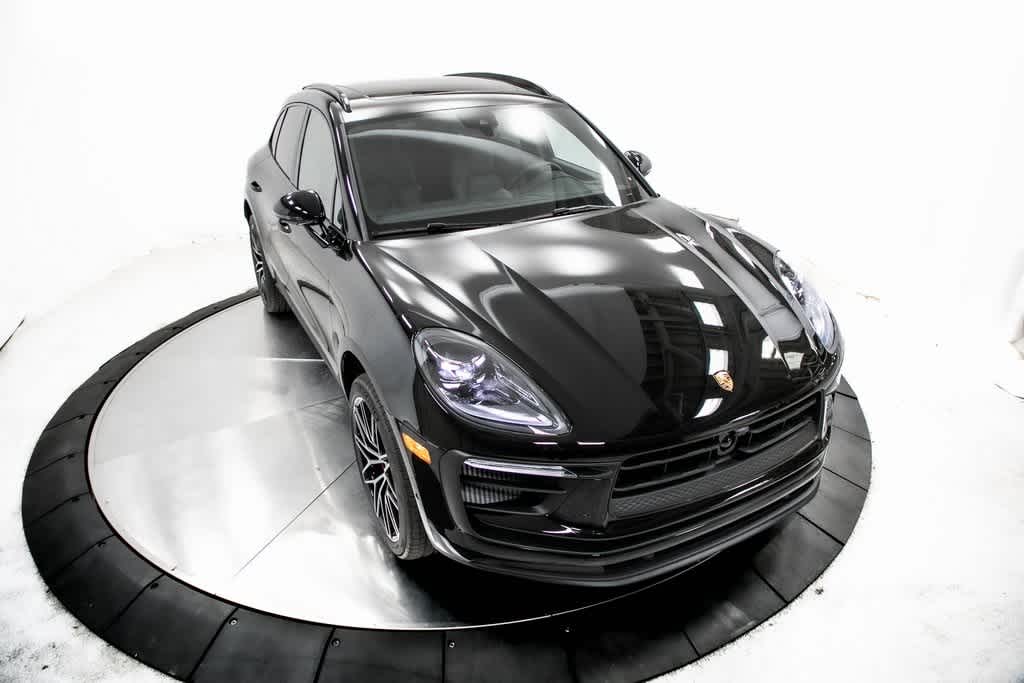 Thumbnail: 2025 Porsche Macan - 40