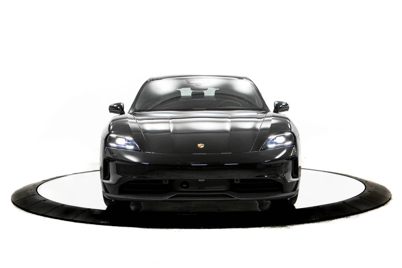 Thumbnail: 2026 Porsche Taycan - 10