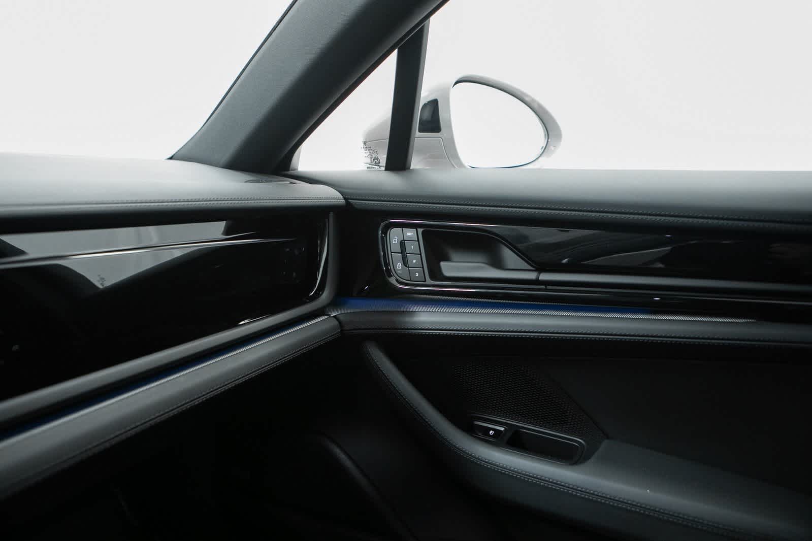 Thumbnail: 2025 Porsche Panamera - 24