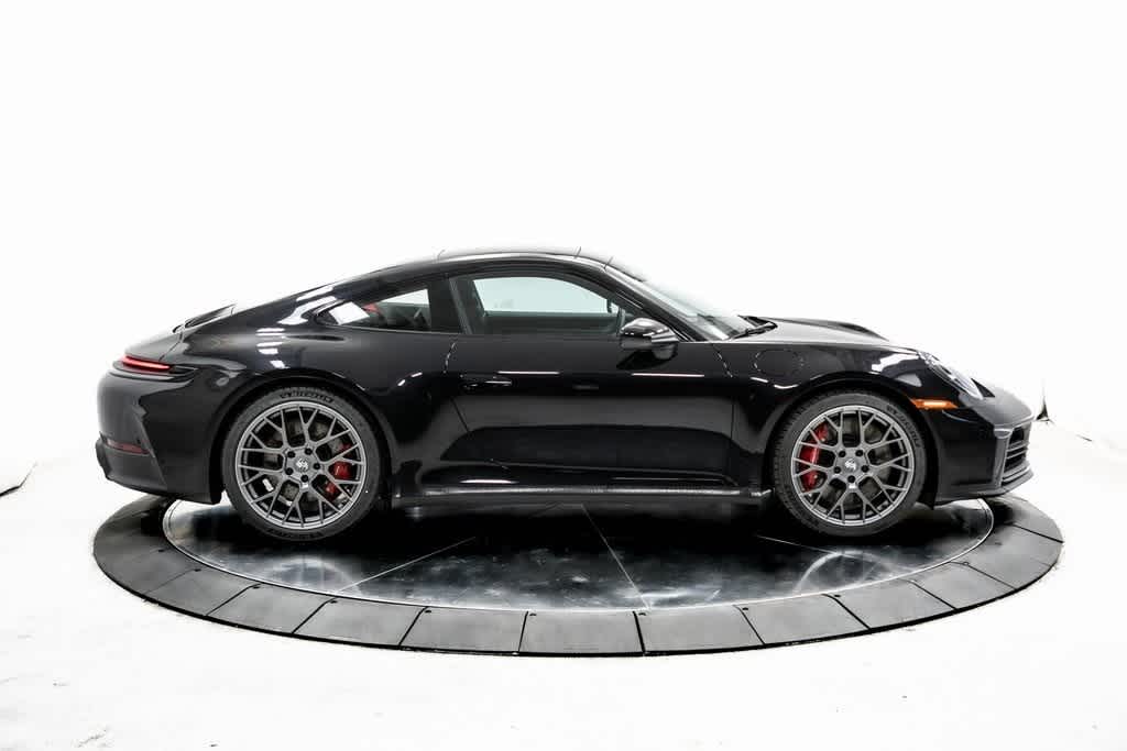 Thumbnail: 2025 Porsche 911 - 8