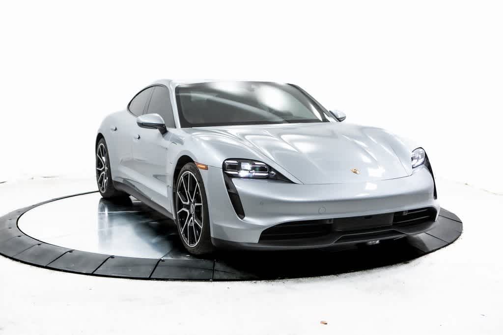 Thumbnail: 2022 Porsche Taycan - 9