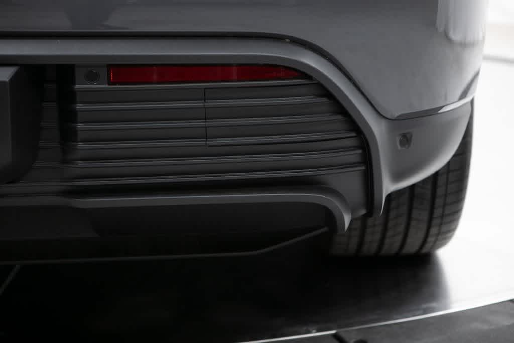 Thumbnail: 2025 Porsche Macan - 38