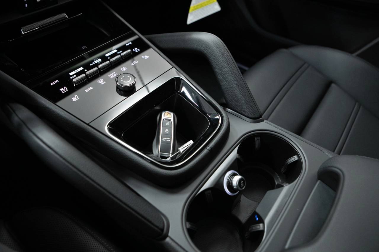 Thumbnail: 2026 Porsche  - 33