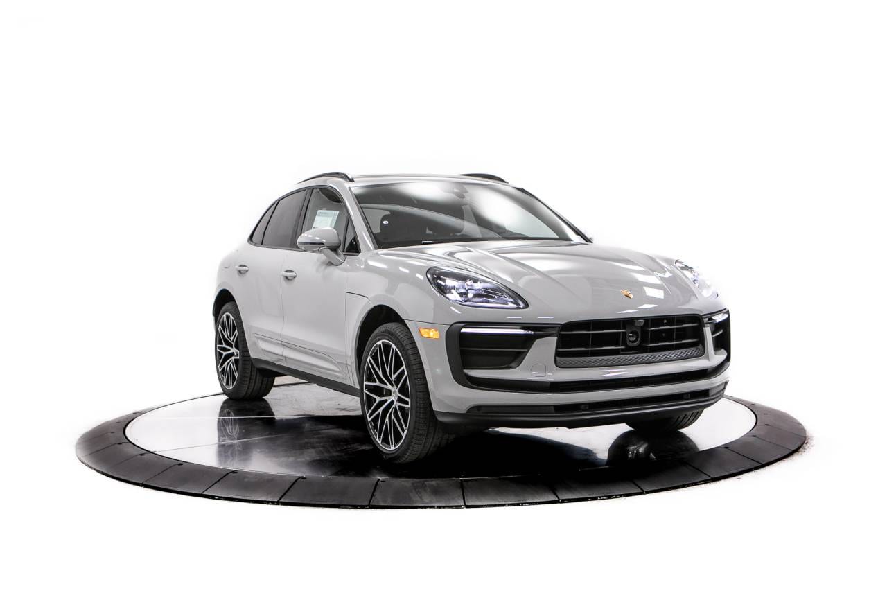 Thumbnail: 2026 Porsche Macan - 9