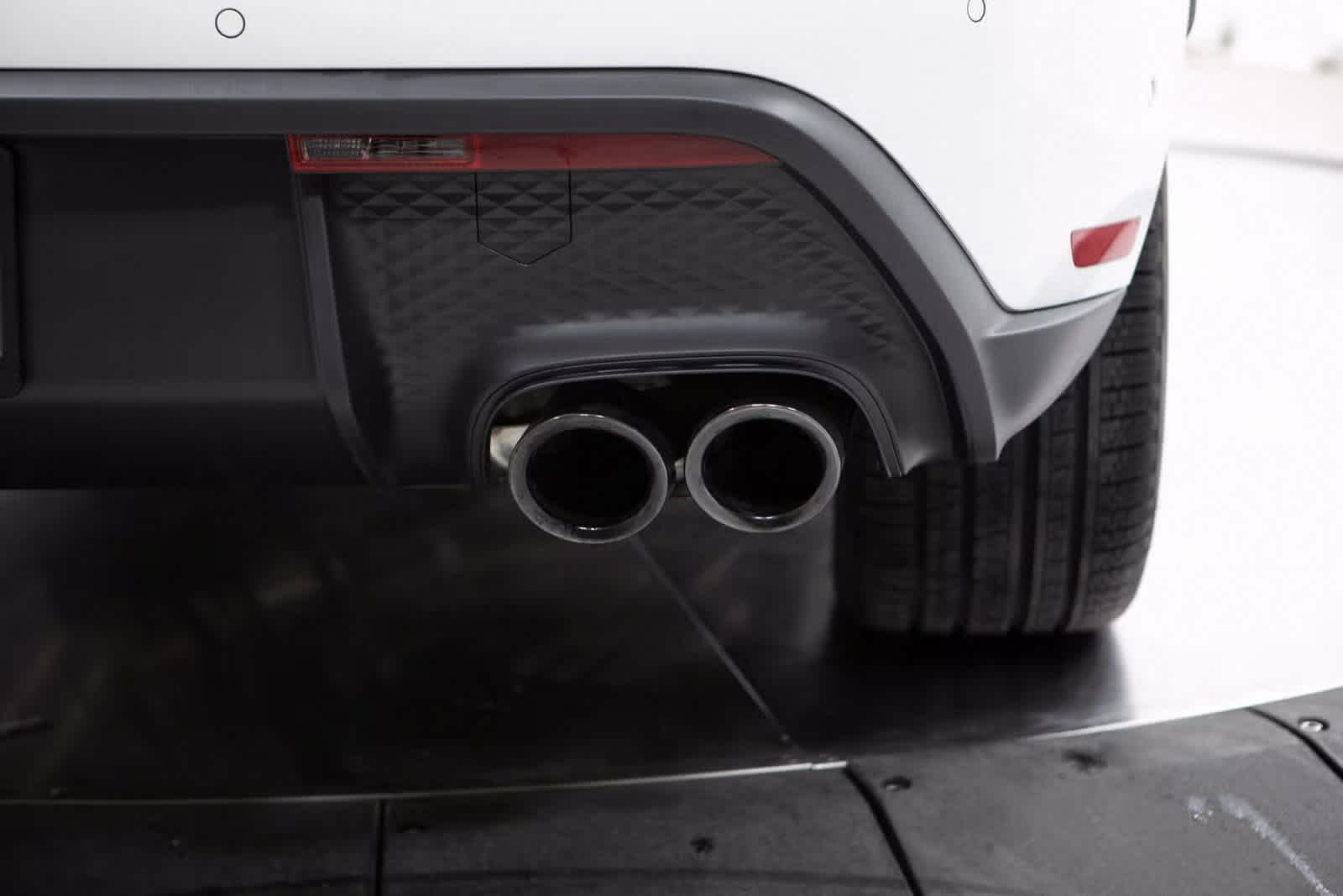 Thumbnail: 2025 Porsche Macan - 36