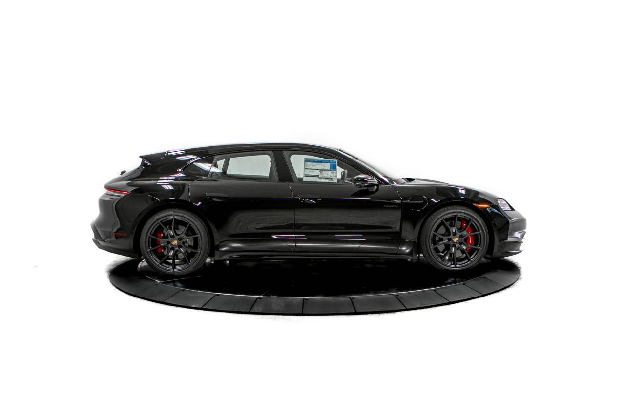 Thumbnail: 2026 Porsche Taycan - 8