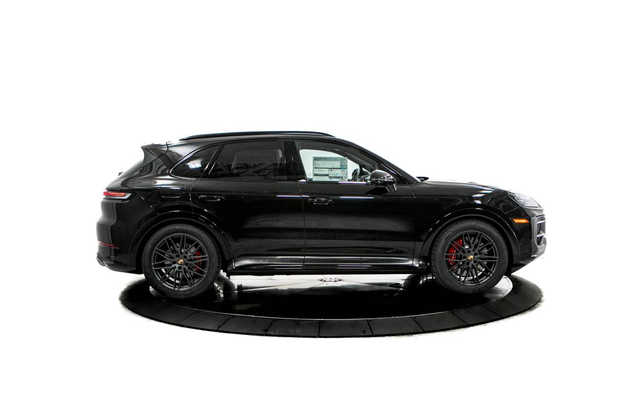 Thumbnail: 2026 Porsche Cayenne - 8