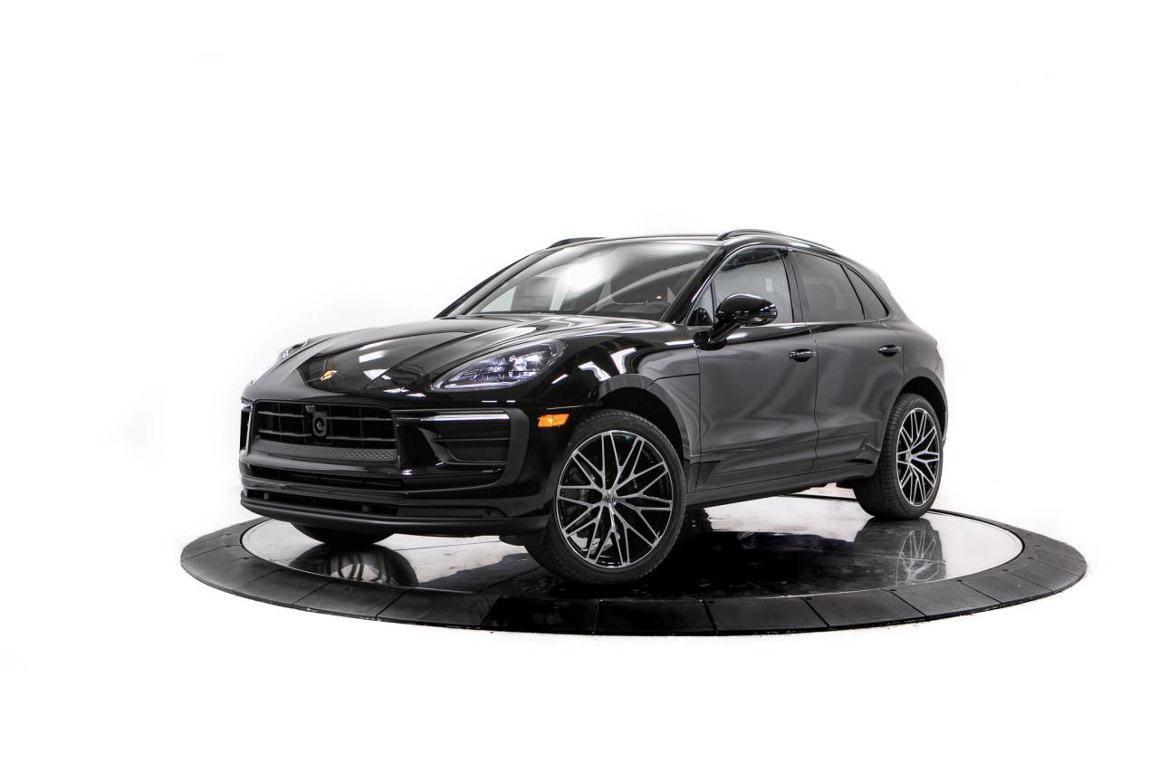 Thumbnail: 2026 Porsche Macan - 1