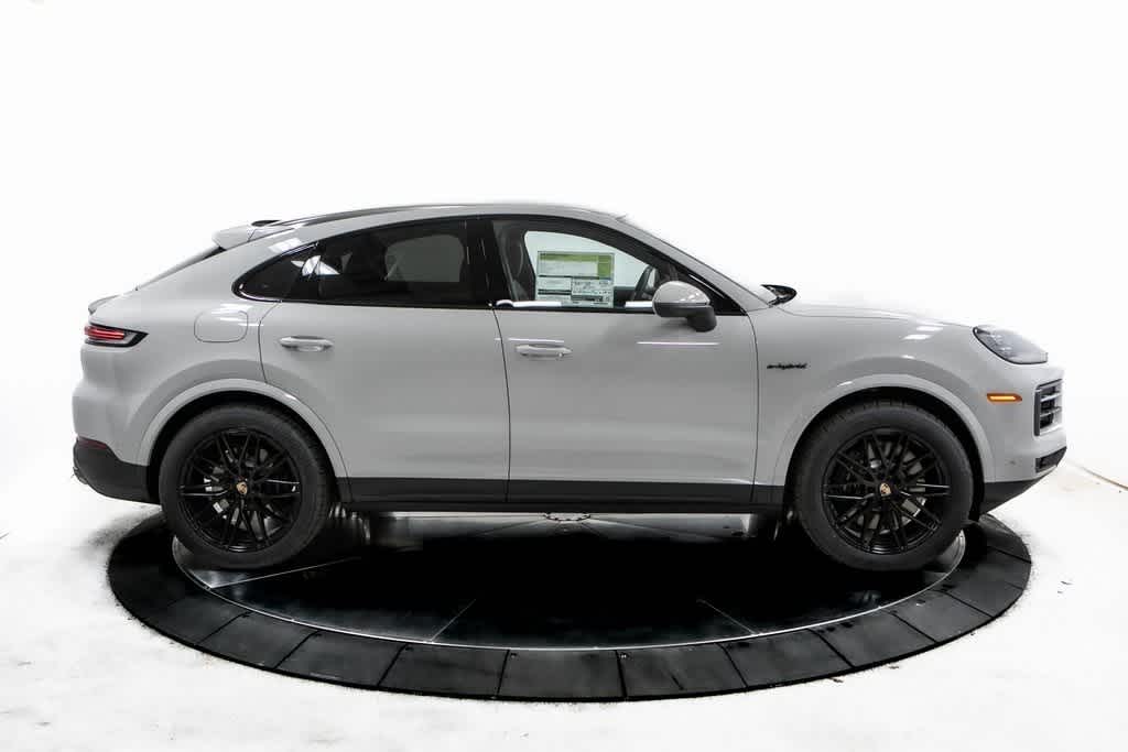 Thumbnail: 2025 Porsche  - 8