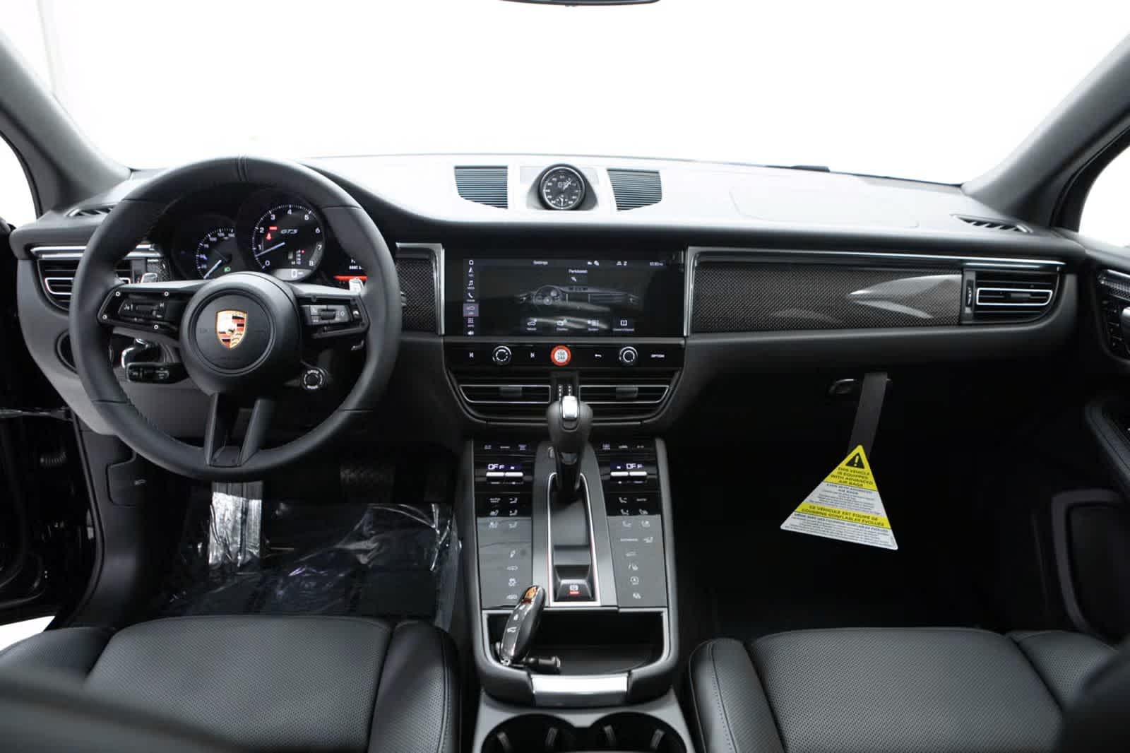 Thumbnail: 2026 Porsche Macan - 13