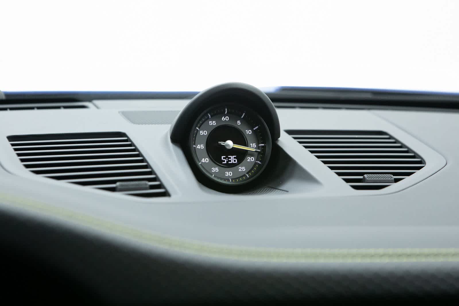 Thumbnail: 2025 Porsche 911 - 27