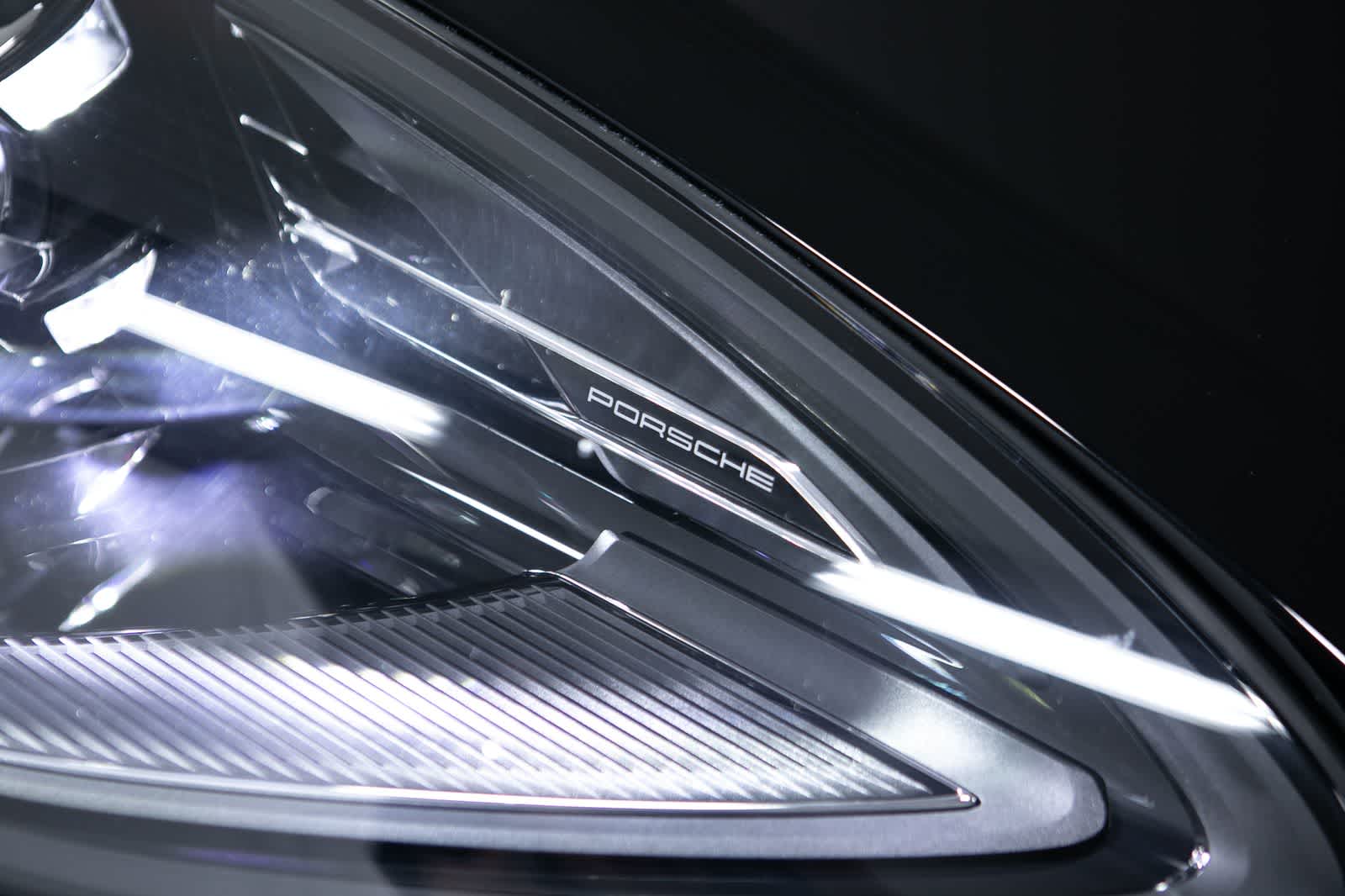 Thumbnail: 2026 Porsche Macan - 16