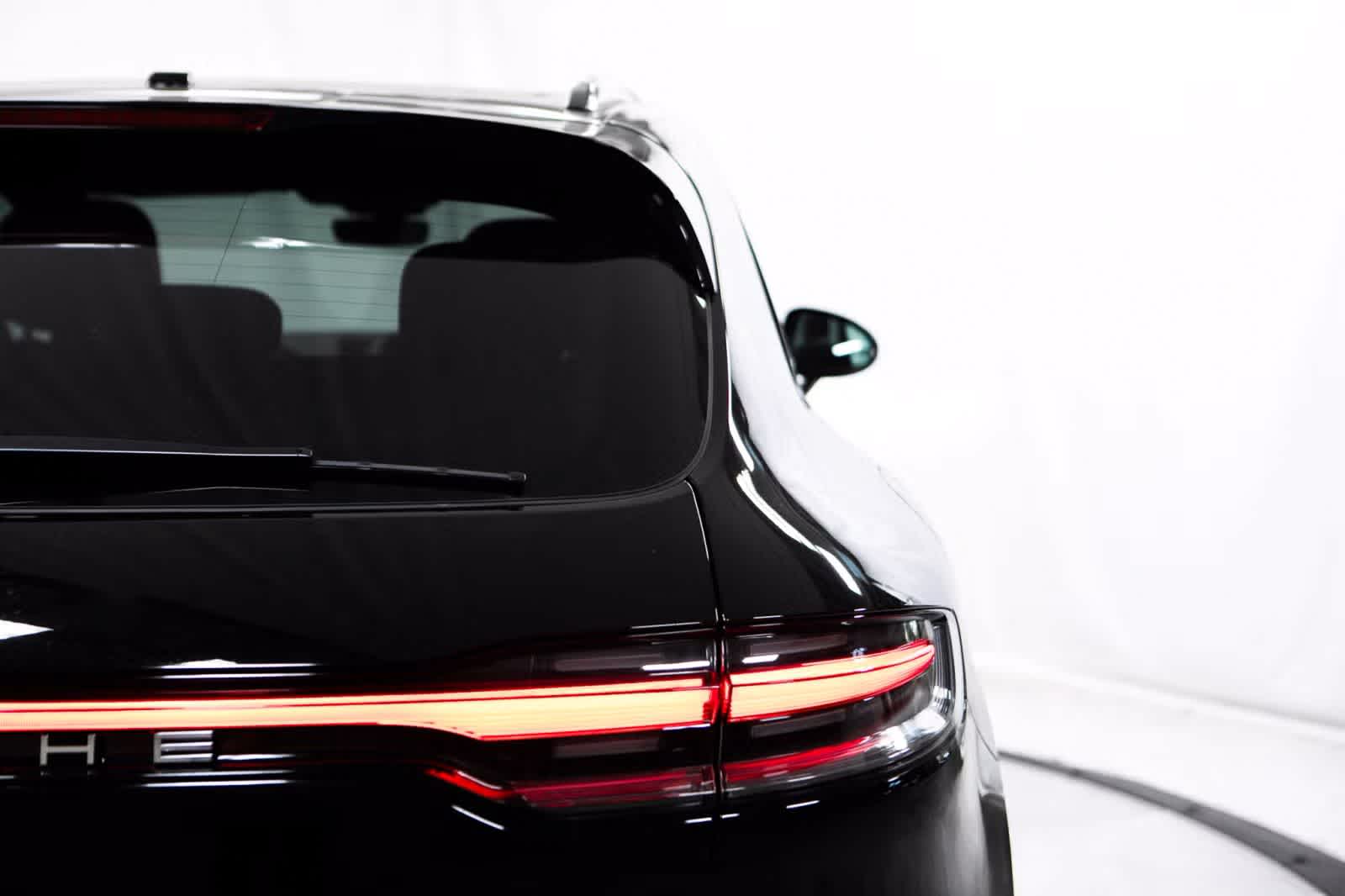 Thumbnail: 2026 Porsche Macan - 21