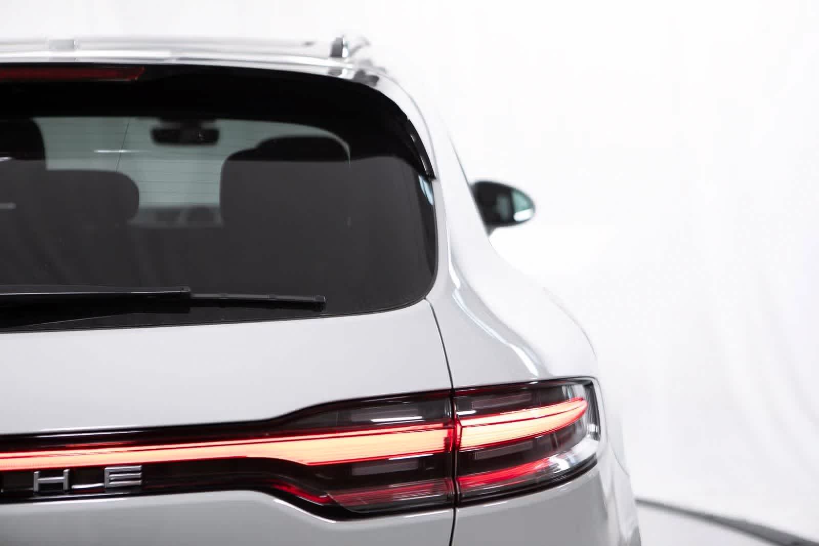 Thumbnail: 2026 Porsche Macan - 21