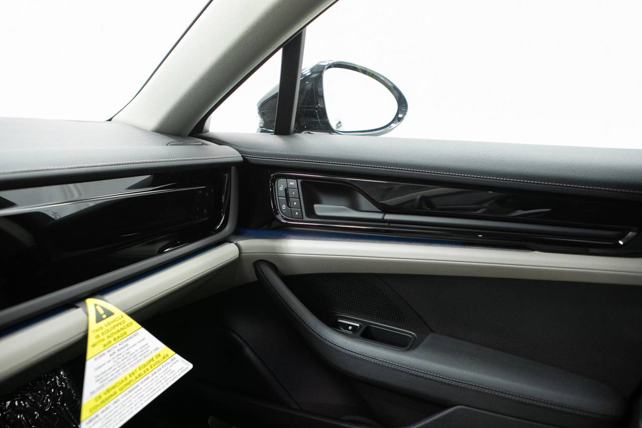 Thumbnail: 2026 Porsche Panamera - 33