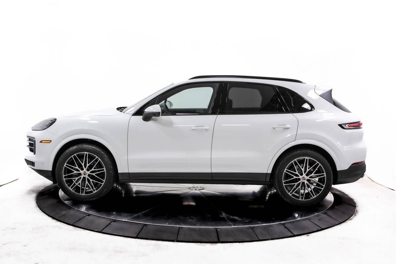 Thumbnail: 2026 Porsche Cayenne - 2