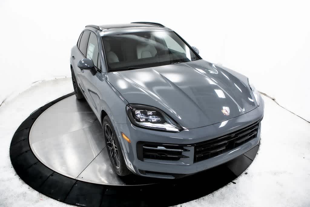 Thumbnail: 2025 Porsche Cayenne - 40