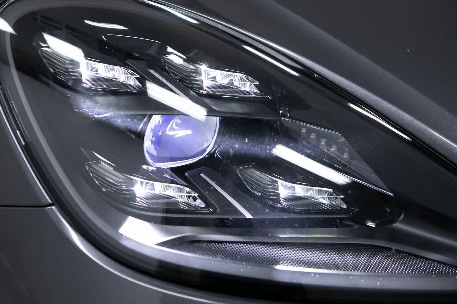 Thumbnail: 2023 Porsche Cayenne - 33