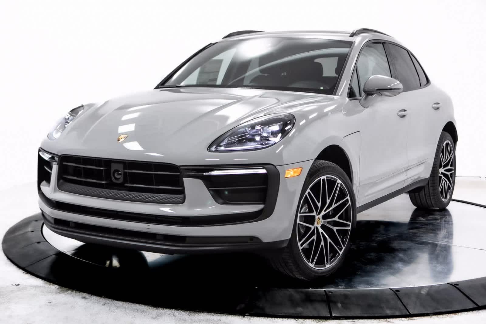 Thumbnail: 2025 Porsche Macan - 1