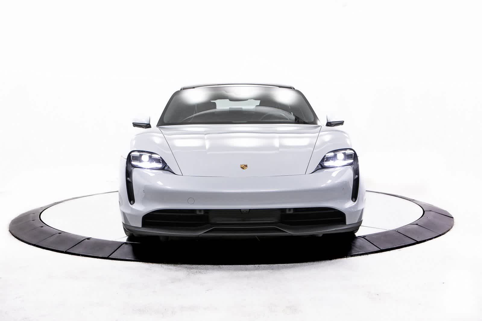 Thumbnail: 2024 Porsche Taycan - 10