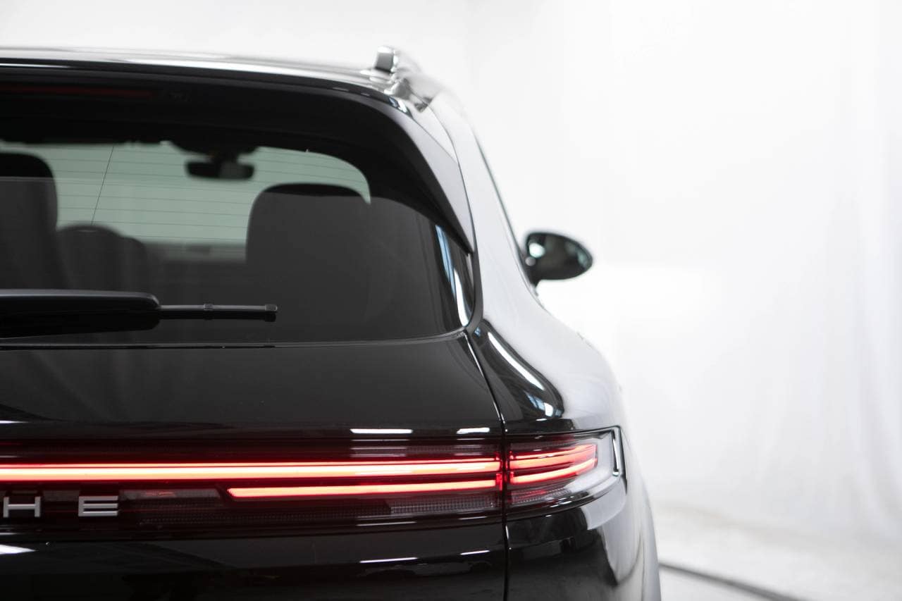 Thumbnail: 2026 Porsche Cayenne - 18