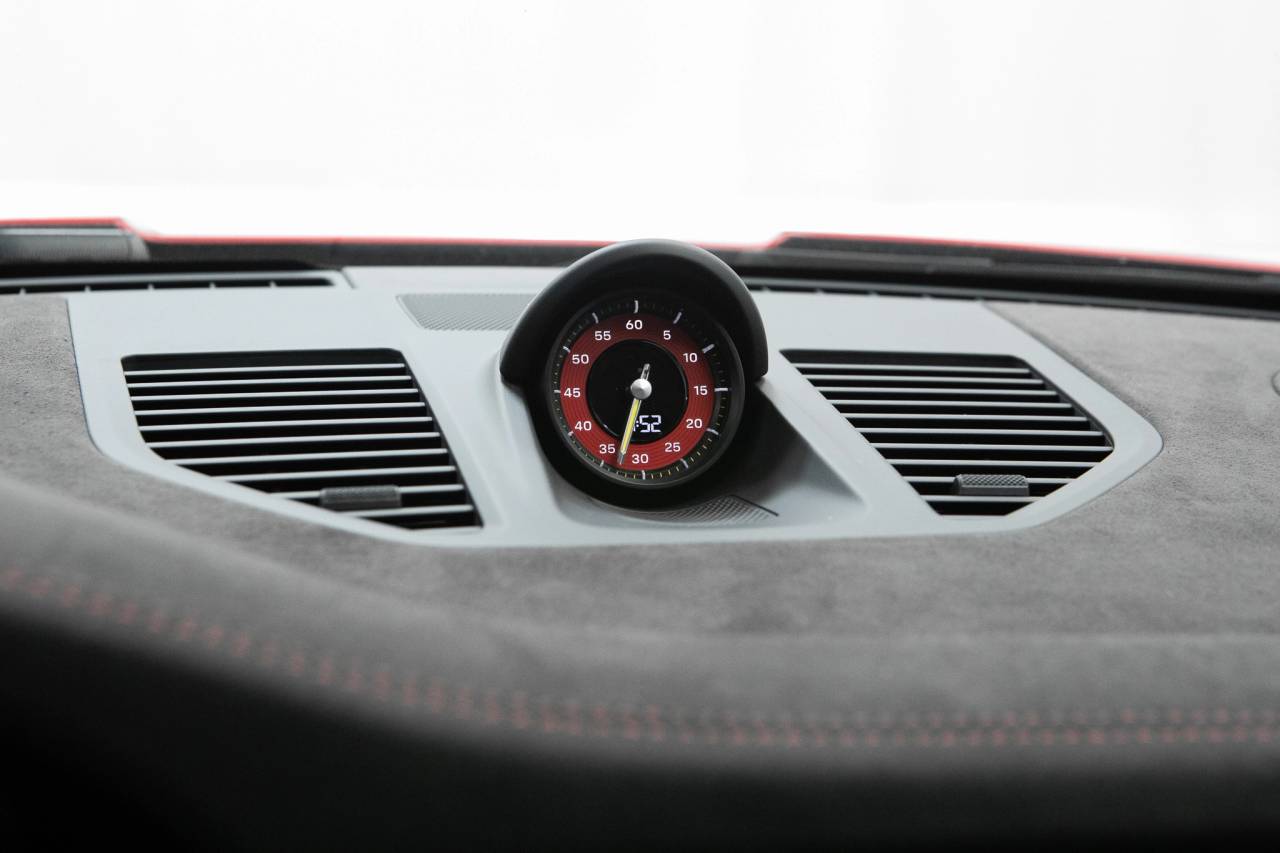 Thumbnail: 2026 Porsche 911 - 30