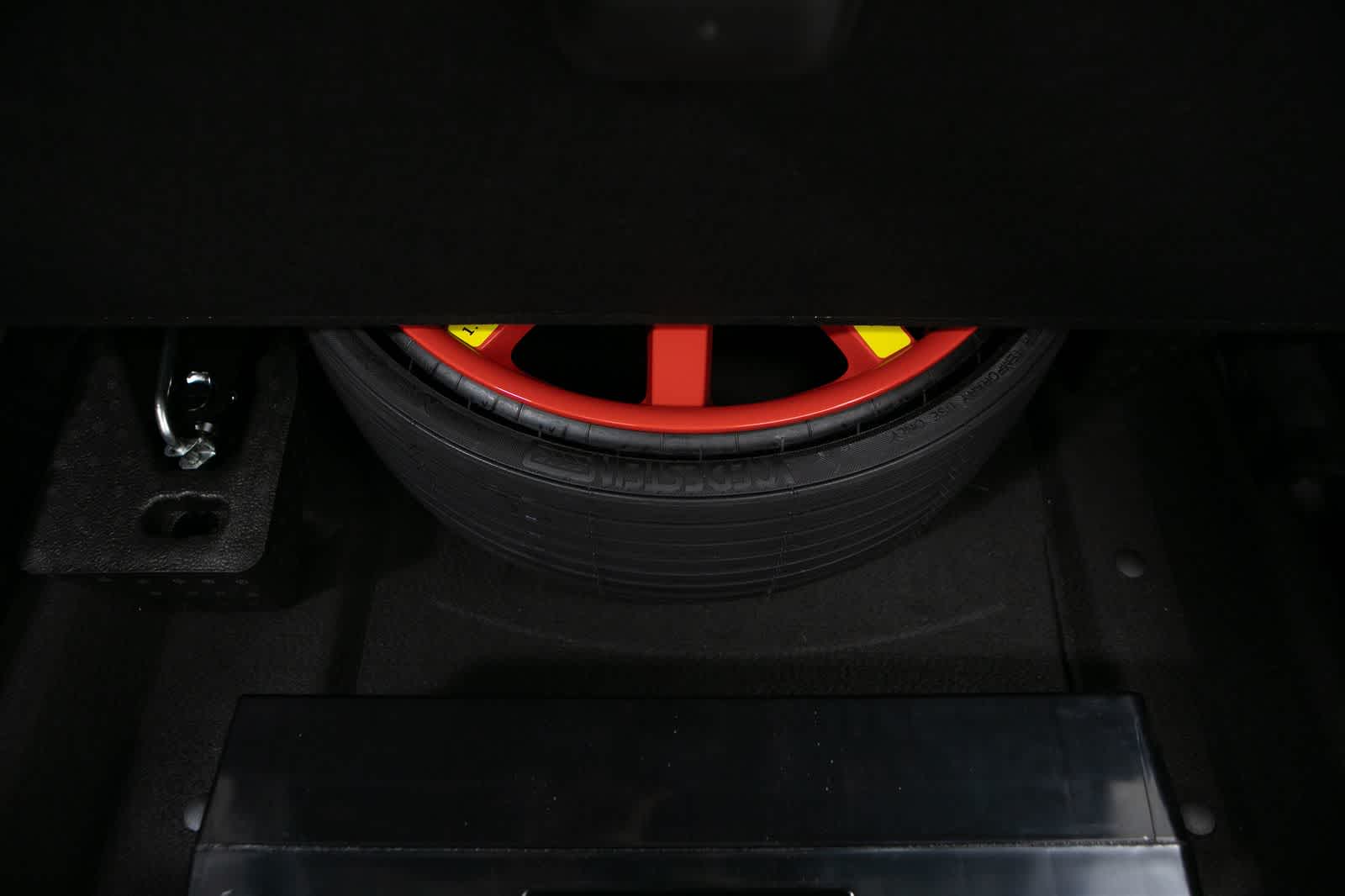 Thumbnail: 2026 Porsche Macan - 39