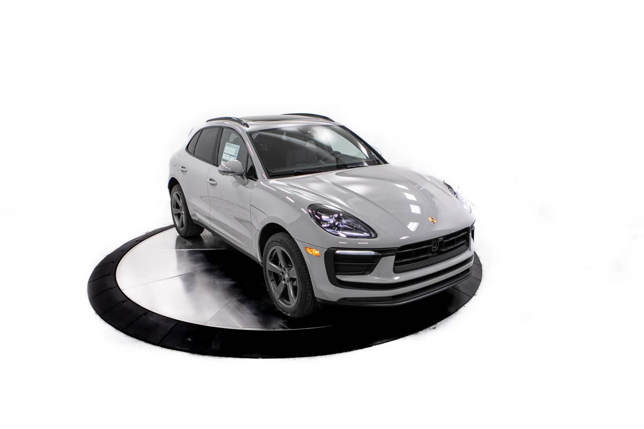 Thumbnail: 2026 Porsche Macan - 19