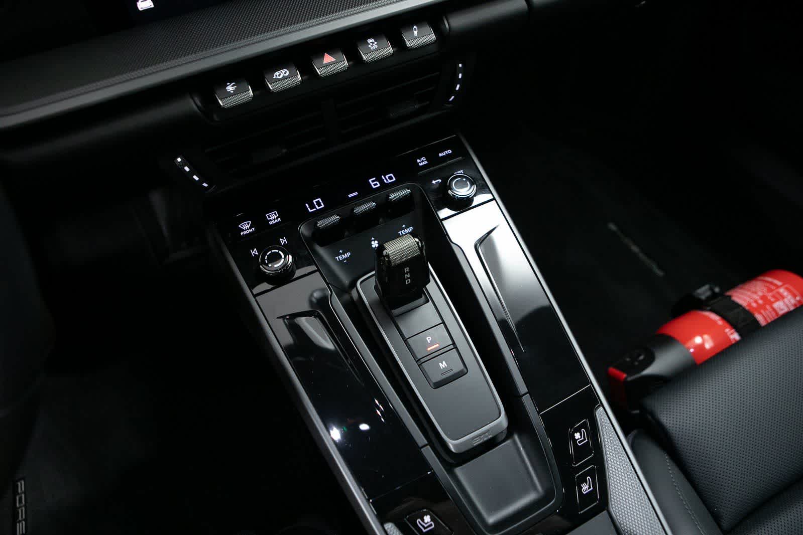 Thumbnail: 2025 Porsche 911 - 22