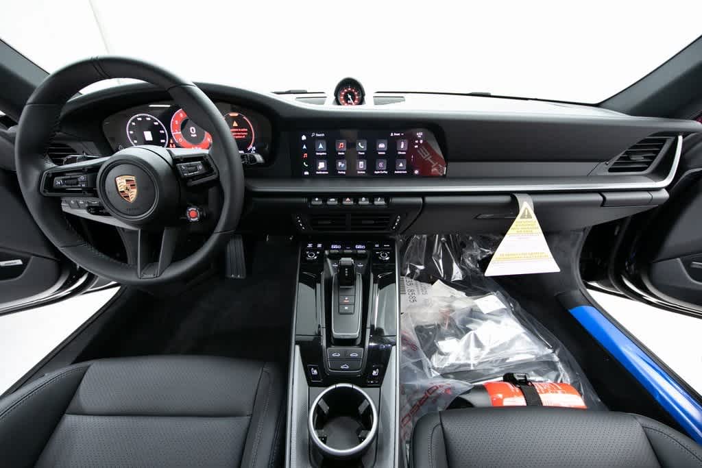 Thumbnail: 2025 Porsche 911 - 13