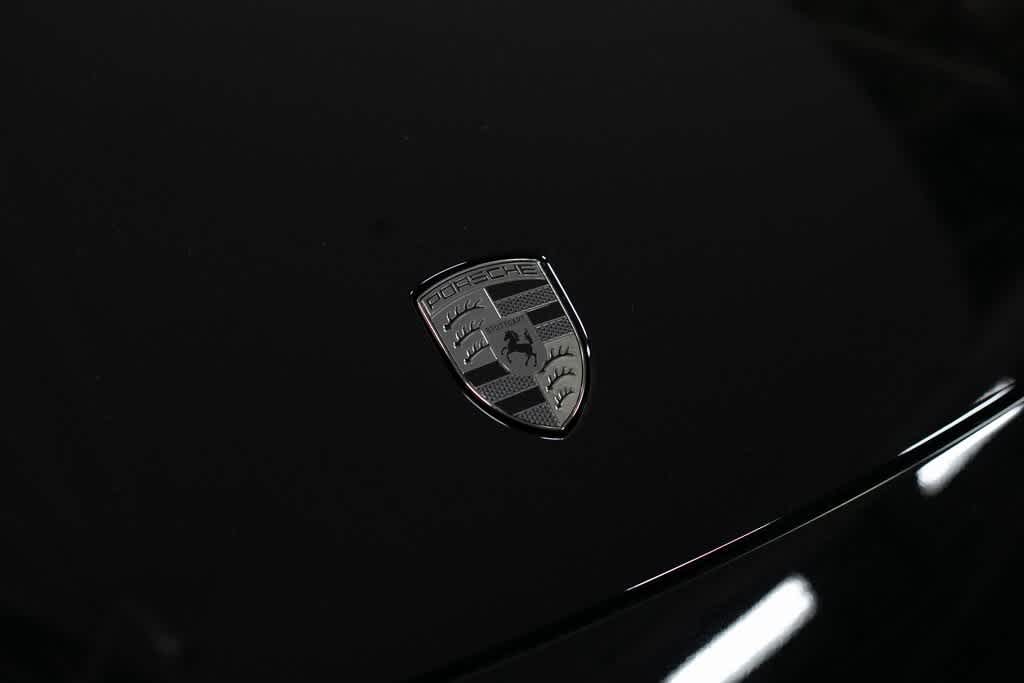 Thumbnail: 2025 Porsche Macan - 20