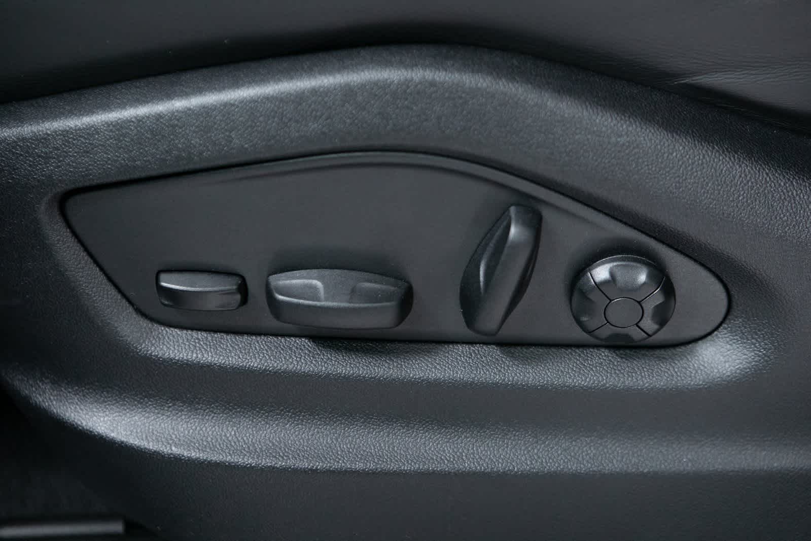 Thumbnail: 2022 Porsche Cayenne - 17