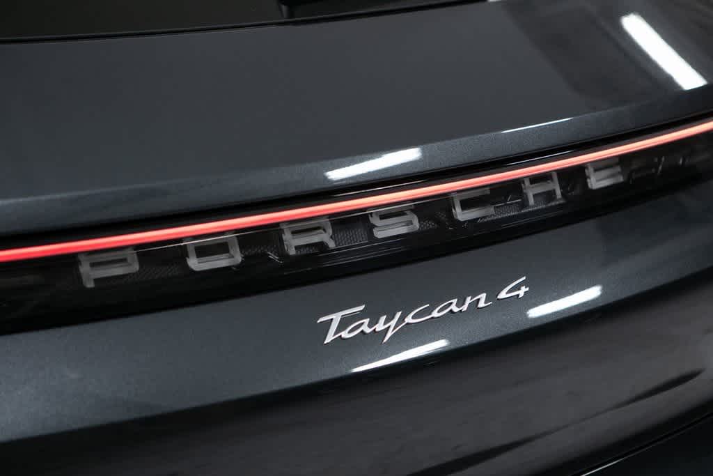 Thumbnail: 2022 Porsche Taycan - 38