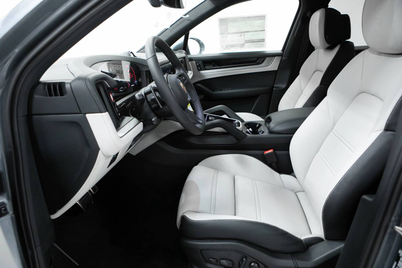 Thumbnail: 2026 Porsche Cayenne - 22
