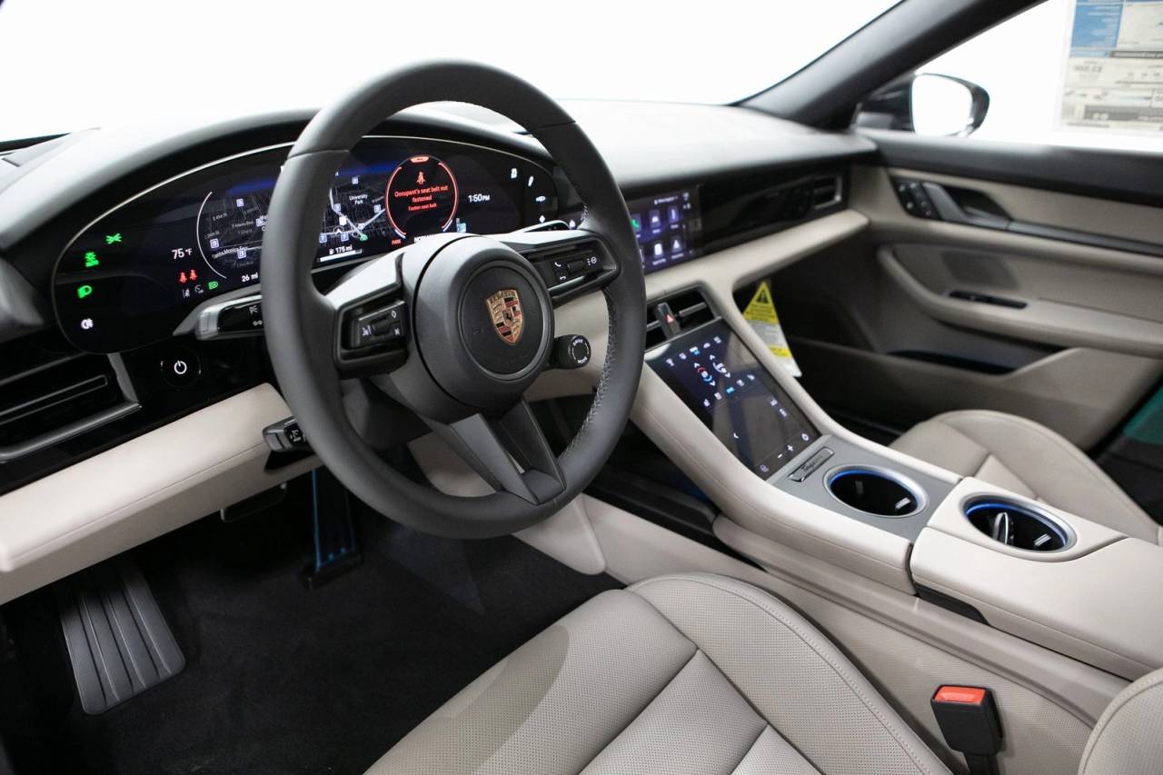 Thumbnail: 2026 Porsche Taycan - 4