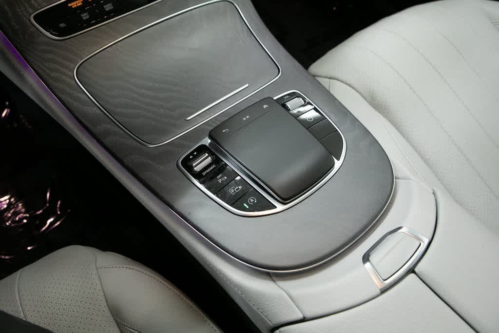 Thumbnail: 2022 Mercedes-Benz E-Class - 15
