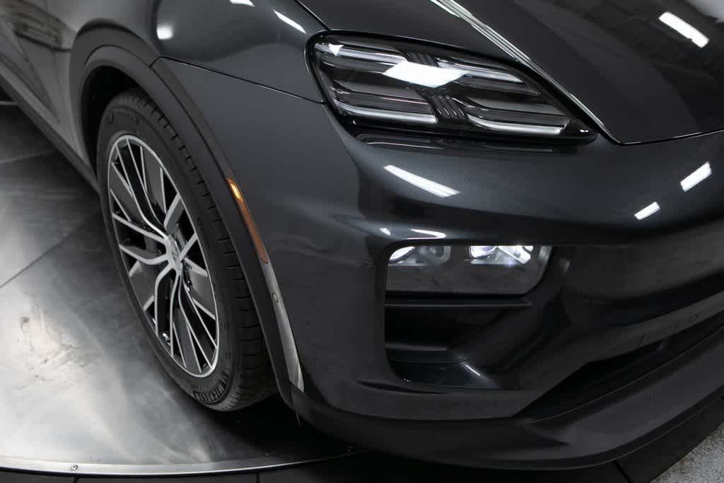 Thumbnail: 2025 Porsche Macan - 12