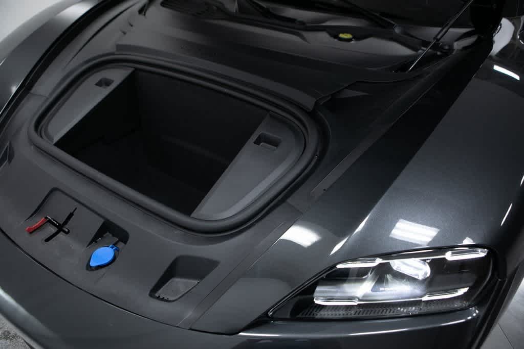 Thumbnail: 2025 Porsche Taycan - 17