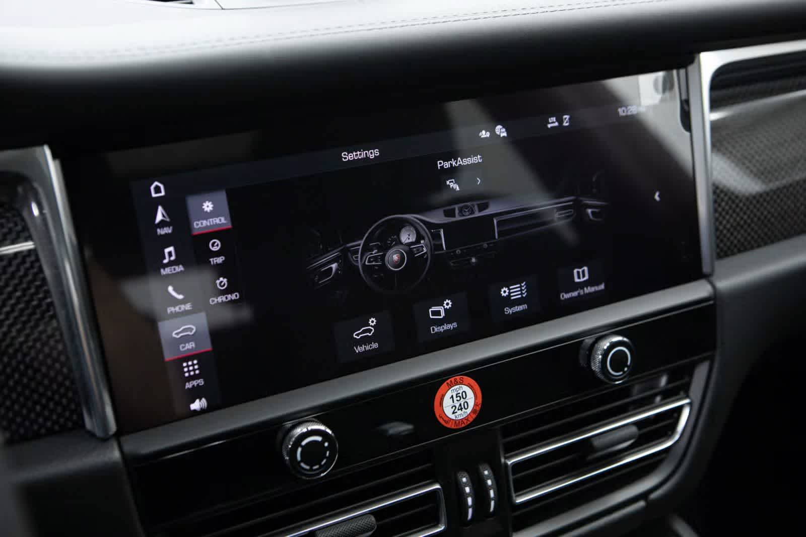 Thumbnail: 2026 Porsche Macan - 15