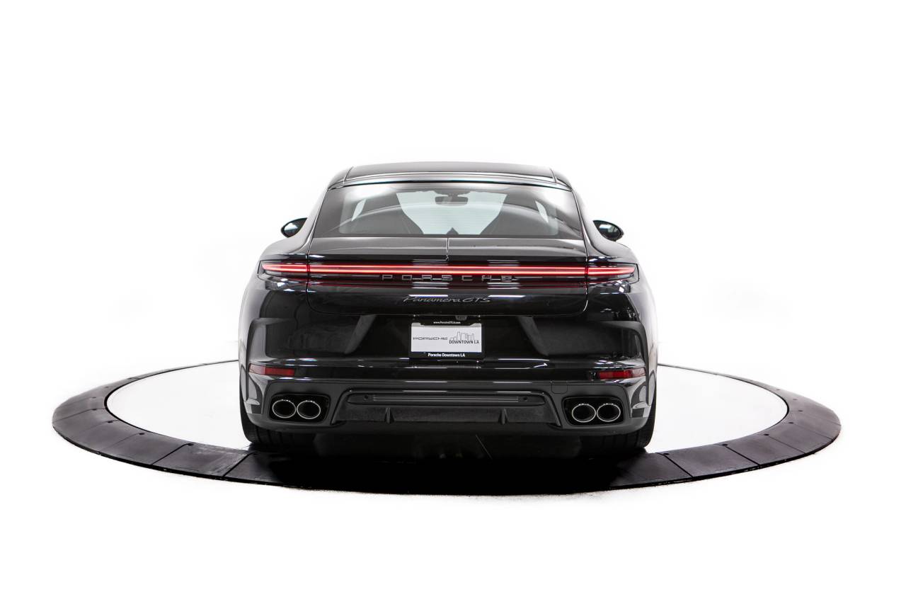 Thumbnail: 2026 Porsche Panamera - 6