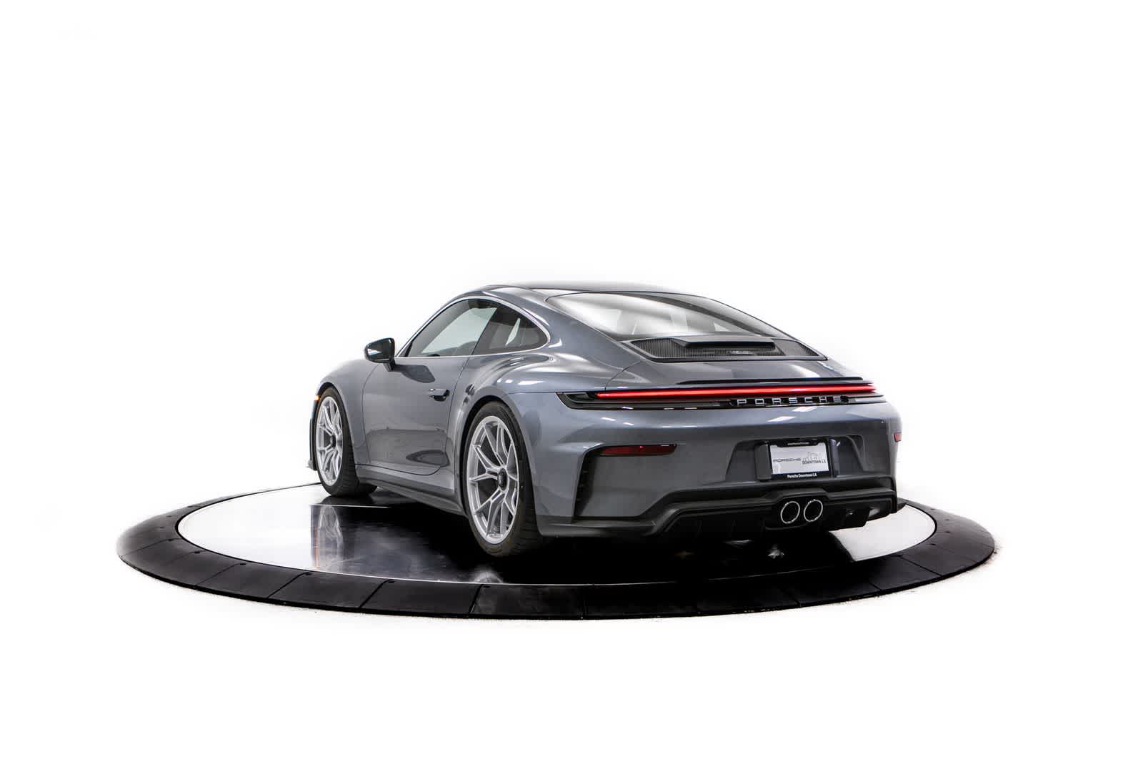 Thumbnail: 2026 Porsche 911 - 3