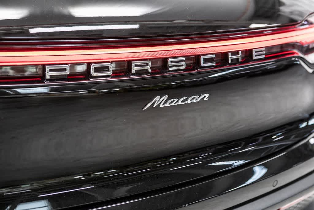 2024 Porsche Macan Base 4