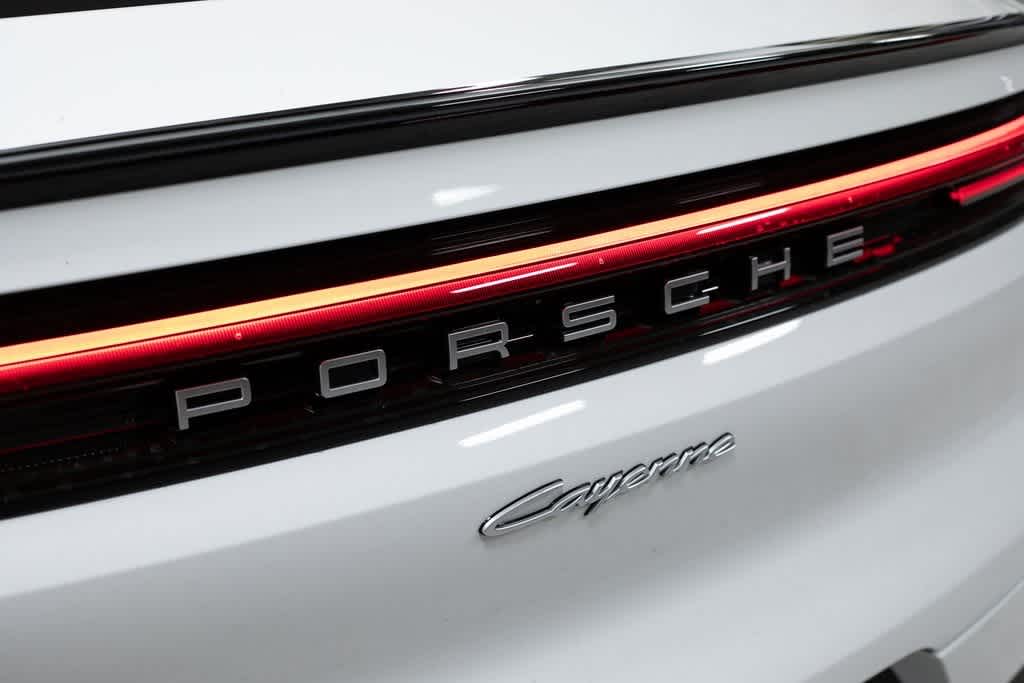 Thumbnail: 2025 Porsche  - 37