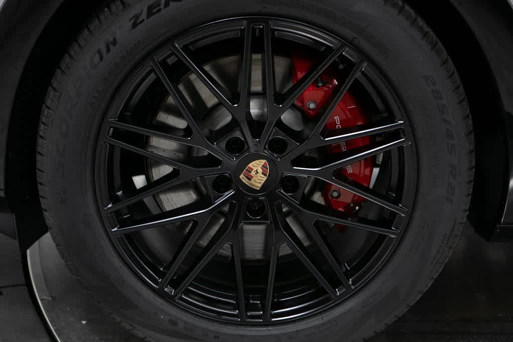 Thumbnail: 2025 Porsche  - 11