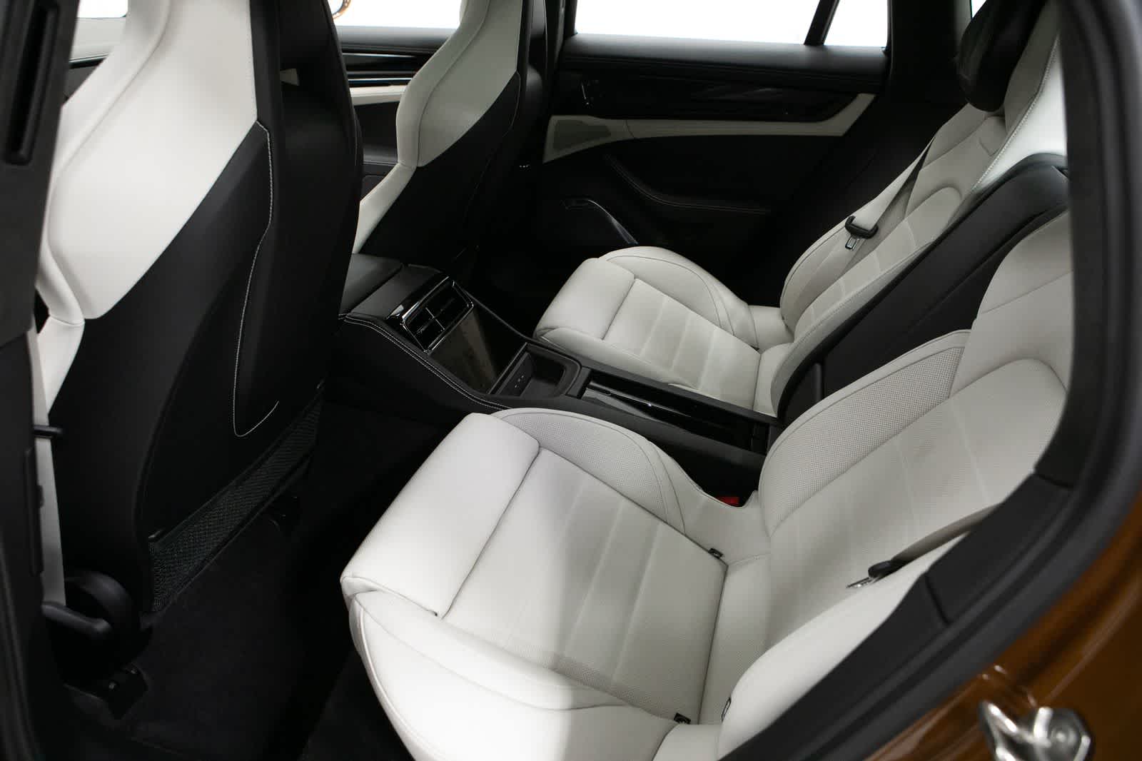 Thumbnail: 2025 Porsche Panamera - 35