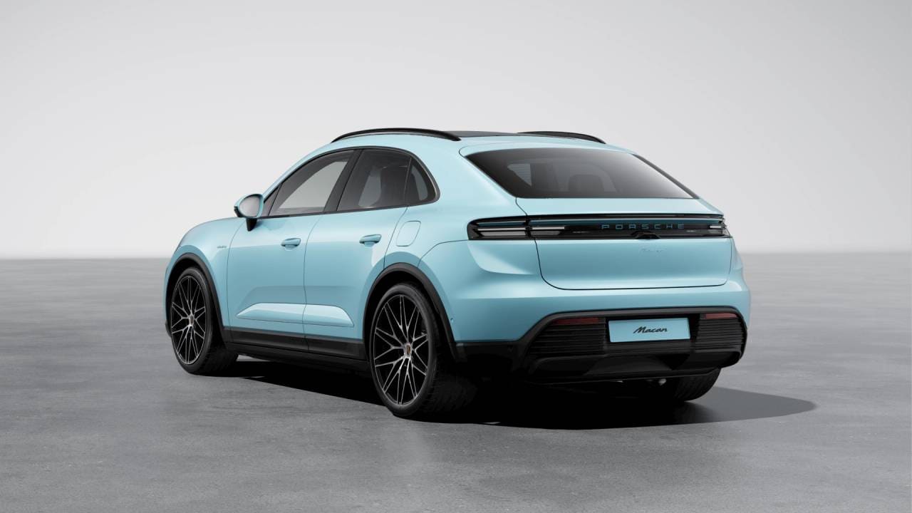 Thumbnail: 2026 Porsche Macan - 3