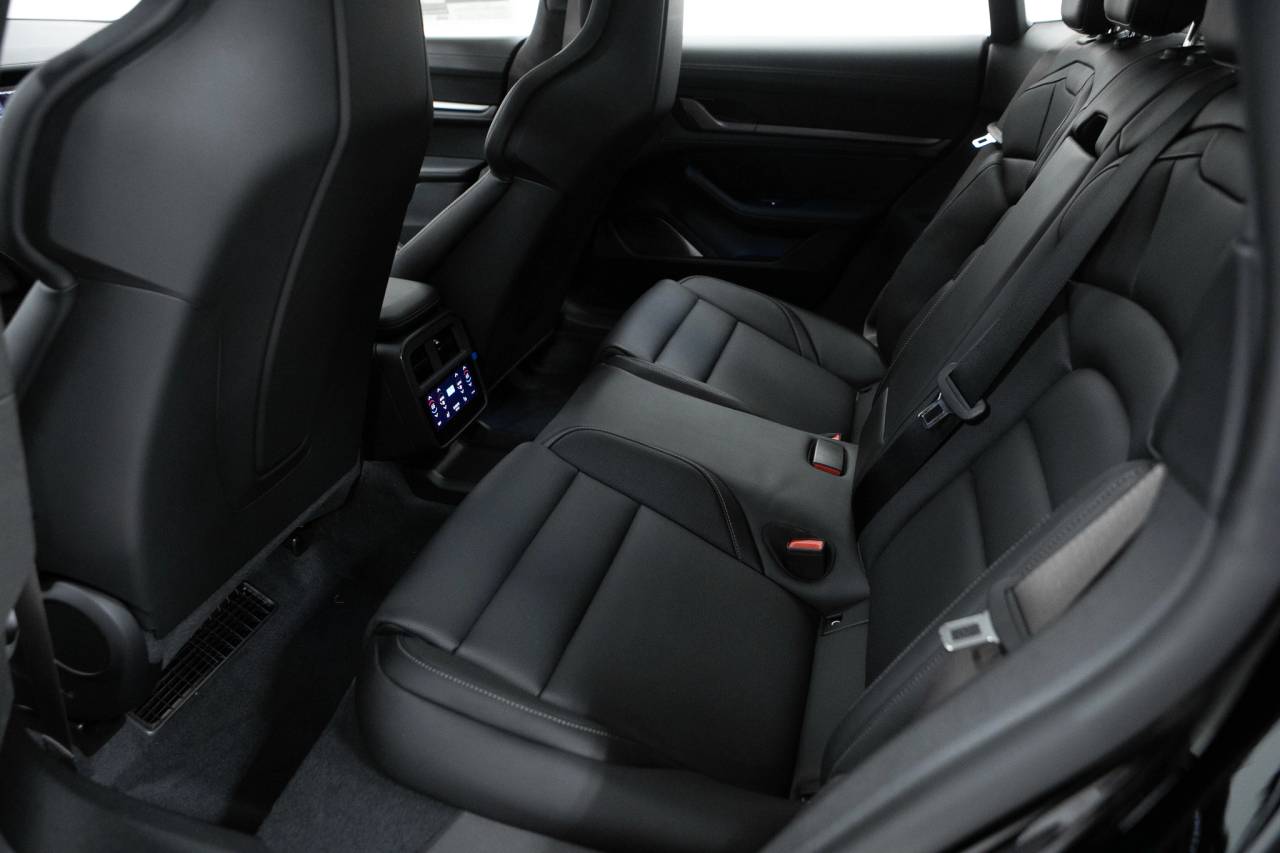 Thumbnail: 2026 Porsche Taycan - 36