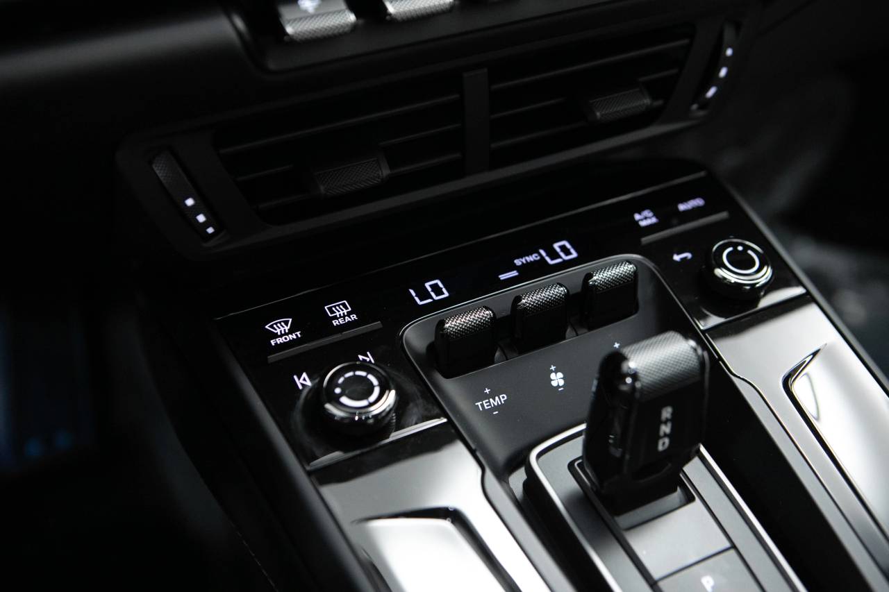 Thumbnail: 2026 Porsche 911 - 31